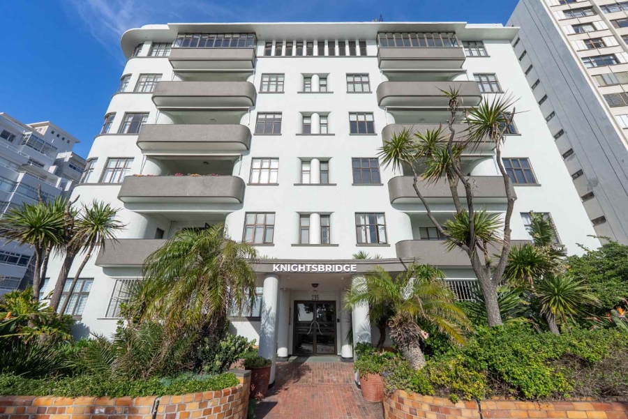1 Bedroom Property for Sale in Sea Point Western Cape